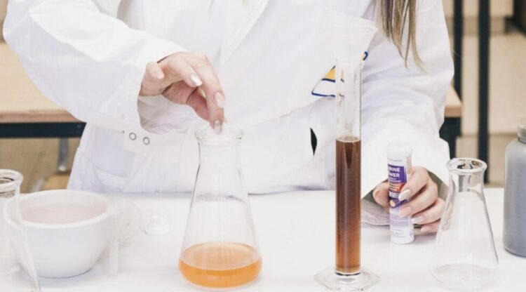 Meer dan duizend leerlingen kiezen voor nieuwe studierichting Biotechnologische en Chemische Technieken
